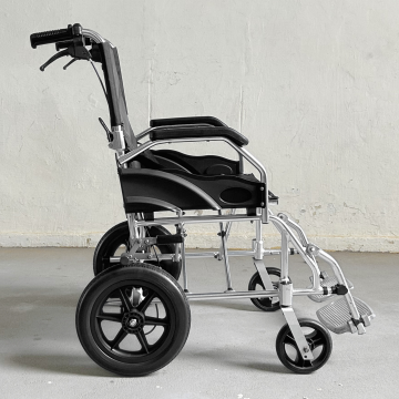 RC-28 Lightweight Wheelchair // Refurbished
