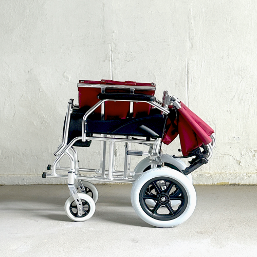 FS863-12 Lightweight Wheelchair // Refurbished