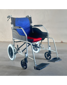 RC-30-br Lightweight Wheelchair // Refurbished 