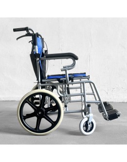 RC - 36 Lightweight Wheelchair// Refurbished