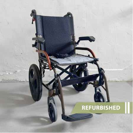 RC-38 Lightweight Wheelchair // Refurbished