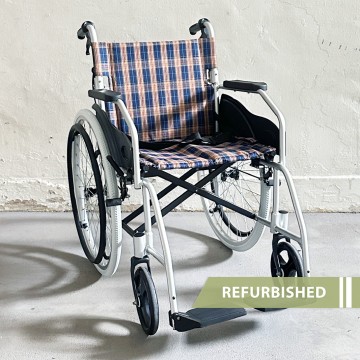 RC - 60 Lightweight Wheelchair // Refurbished 