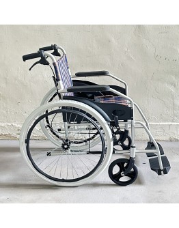 RC - 60 Lightweight Wheelchair // Refurbished 